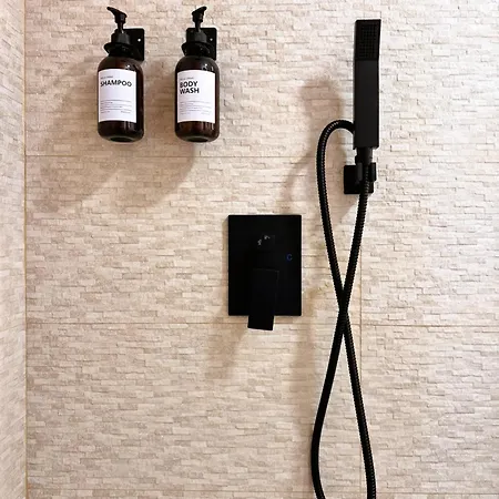 Апартаменты Charming Loft Close To Center - Wifi
