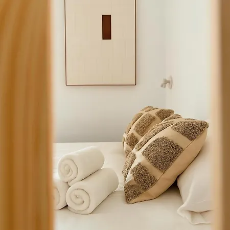 Charming Loft Close To Center - Wifi Апартаменты *